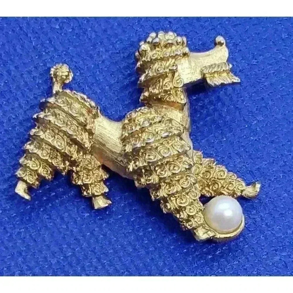 marboux by boucher Jewelry - Vintage 1940 1950 Marboux Boucher Poodle Brooch Gold plate Faux Pearl Ball DOG